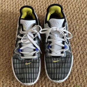 Nike Mens Lebron basketball shoes size 9.5 VGUC